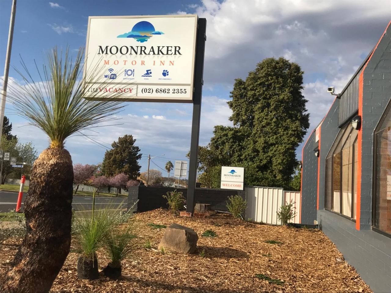 Moonraker Motor Inn Parkes Esterno foto